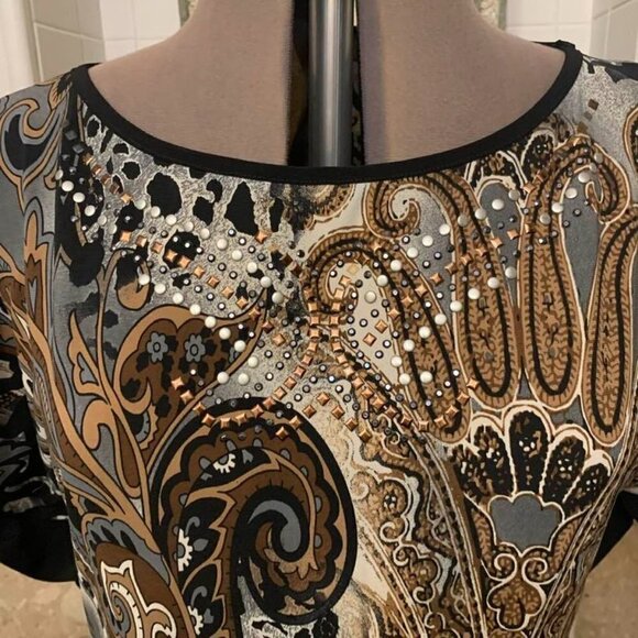 DressBarn. Sz Large. USA. Embellished, Studded, Banded Top. B55 - Picture 2 of 6